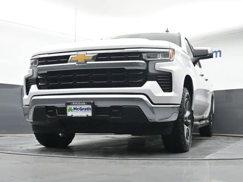 Used 2025 Chevrolet Silverado 1500 LT w/ Leather Package AWD/4WD image 7
