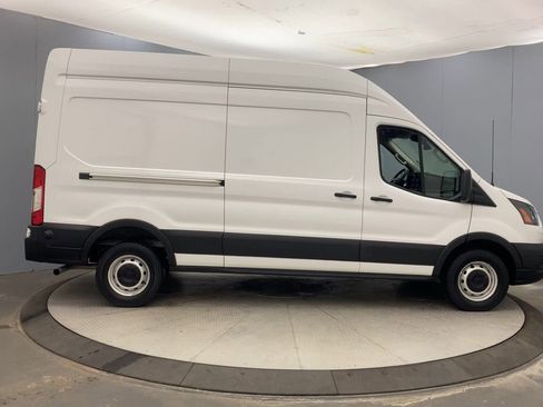 Used 2024 Ford Transit 250 148 High Roof RWD image 6