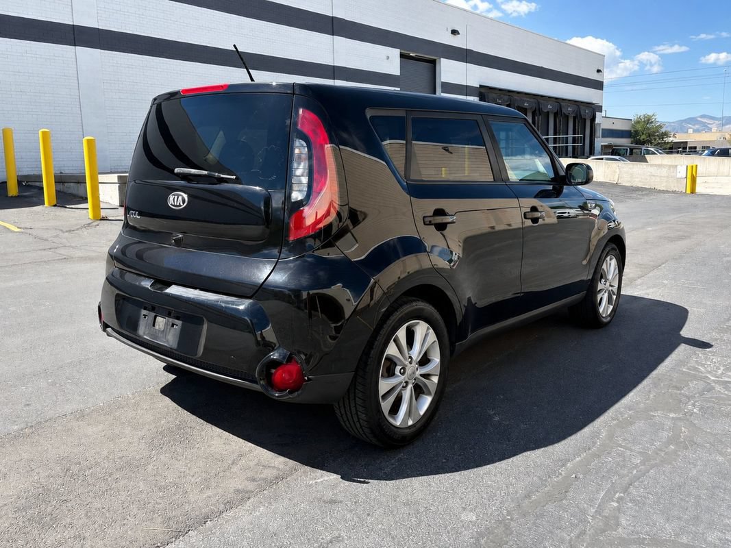 Used 2016 Kia Soul + FWD image 22