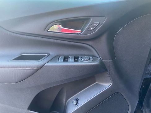 Used 2023 Chevrolet Equinox RS image 10