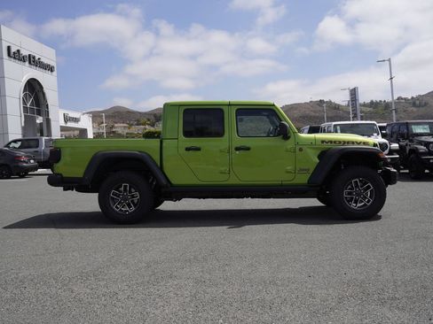 New 2026 Jeep Gladiator Mojave w/ Steel Bumper Group AWD/4WD image 3
