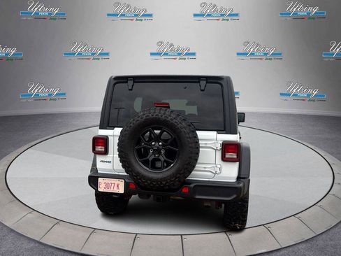 Used 2025 Jeep Wrangler Willys AWD/4WD image 4