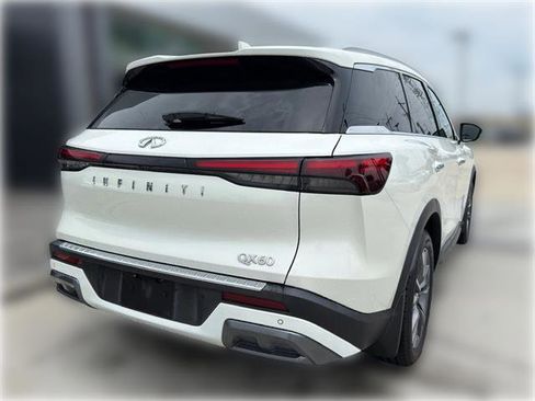 Used 2022 INFINITI QX60 Luxe w/ Performance Audio Package FWD image 5