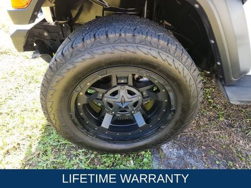 Used 2018 Jeep Wrangler Sport image 5