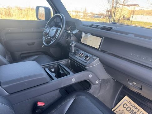 Used 2023 Land Rover Defender 110 X-Dynamic SE image 30