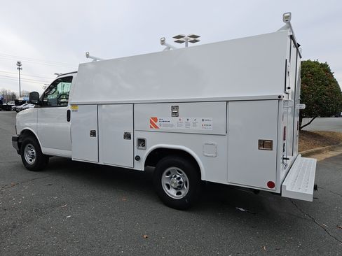 New 2025 Chevrolet Express 3500 w/ Power Convenience Package image 3