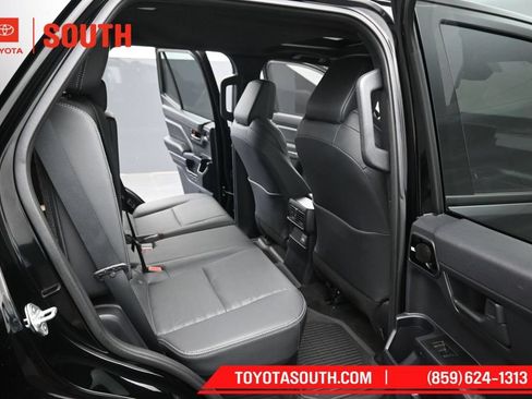 Used 2025 Toyota 4Runner TRD Sport Premium AWD/4WD image 34