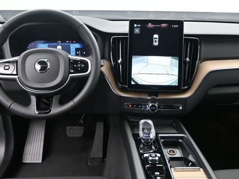 New 2026 Volvo XC60 B5 Core AWD/4WD image 12