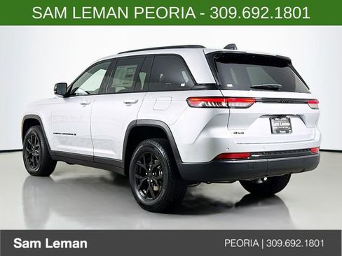 New 2025 Jeep Grand Cherokee Altitude image 5