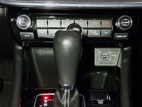 Certified 2022 Jeep Compass High Altitude image 33