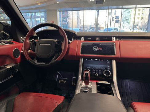 Used 2022 Land Rover Range Rover Sport SVR Carbon Edition image 10