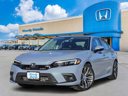 Used 2023 Honda Civic Touring image 1