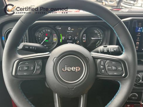 Certified 2025 Jeep Wrangler Unlimited Rubicon 4xe w/ Convenience Group AWD/4WD image 24