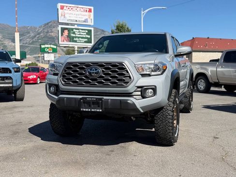 Used 2021 Toyota Tacoma TRD Off-Road w/ Technology Package AWD/4WD image 78