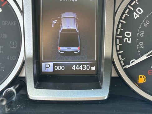 Used 2022 Toyota Tacoma SR5 image 28