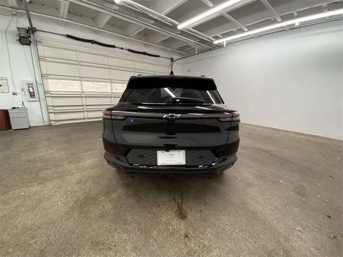 Used 2024 Chevrolet Equinox EV RS image 5