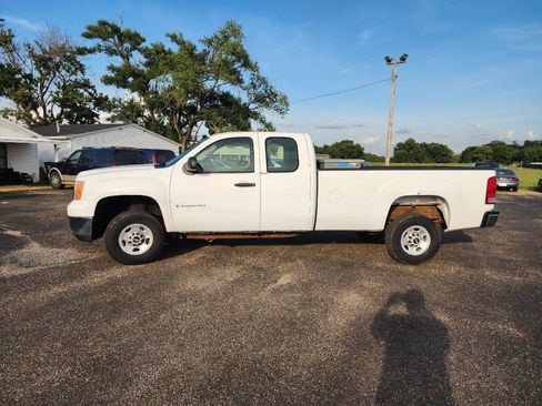 Used 2009 GMC Sierra 2500 W/T w/ Snow Plow Prep Package AWD/4WD image 9