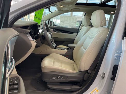 Certified 2025 Cadillac XT6 Premium Luxury w/ Technology Package image 12