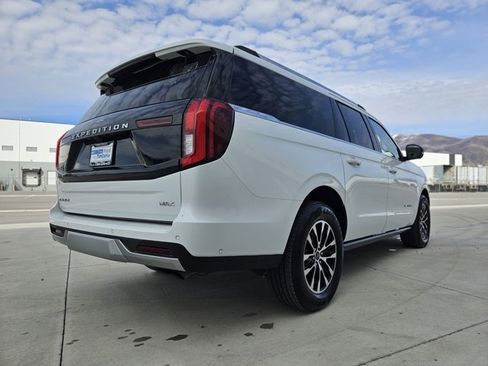 Used 2025 Ford Expedition Max Platinum image 5