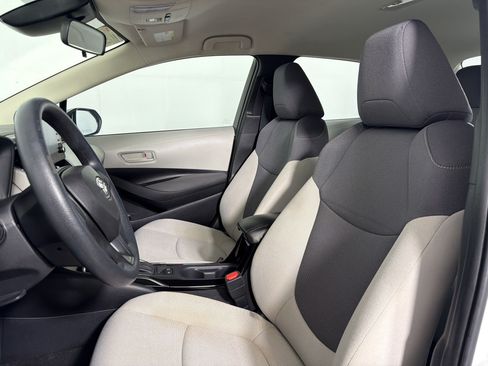 Used 2022 Toyota Corolla L FWD image 4