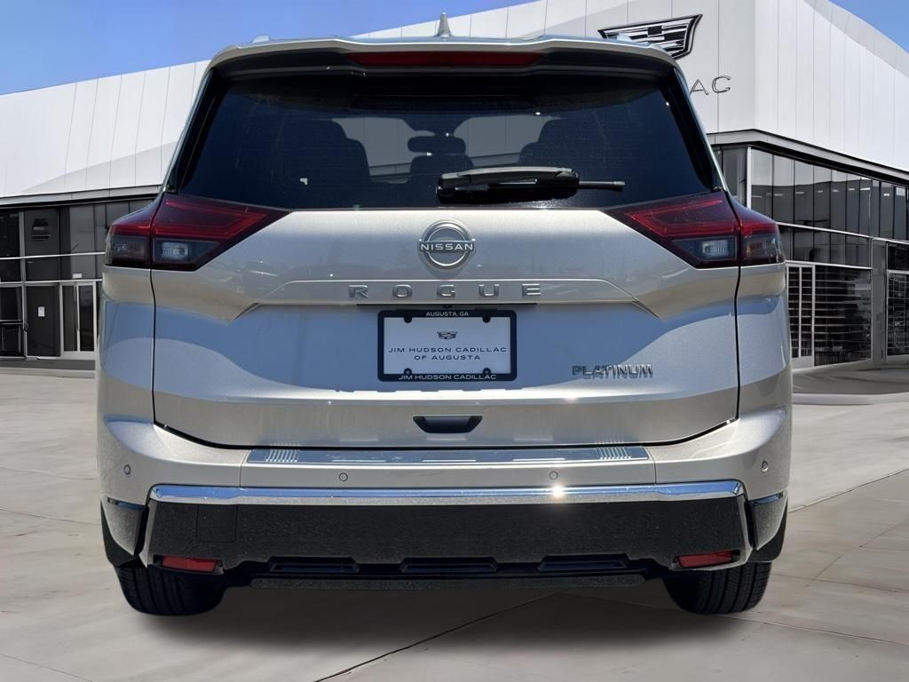 Used 2024 Nissan Rogue Platinum w/ Platinum Premium Package FWD image 6