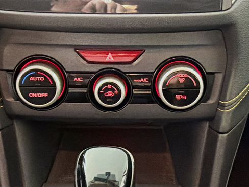 Used 2021 Subaru Crosstrek 2.5i Sport w/ Moonroof Package image 18