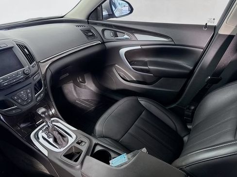 Used 2017 Buick Regal AWD image 24