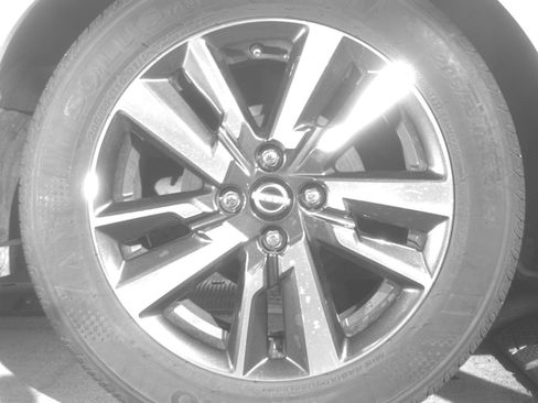 Used 2025 Nissan Versa SV w/ Trunk Package FWD image 15