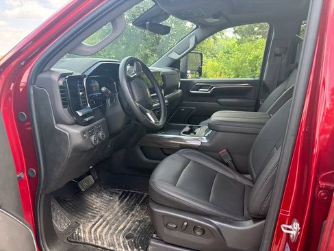 Used 2024 Chevrolet Silverado 3500 LTZ w/ LTZ Plus Package AWD/4WD image 7