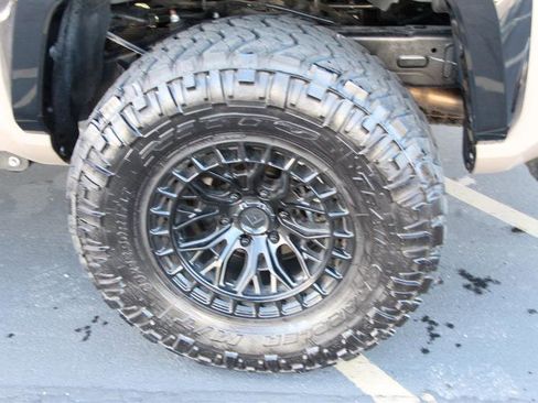 Used 2025 Toyota Tacoma TRD Pro image 33