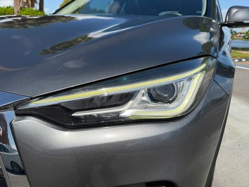 Used 2019 INFINITI QX50 Luxe FWD image 4