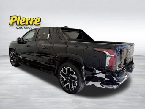 Used 2025 Chevrolet Silverado EV RST AWD/4WD image 2
