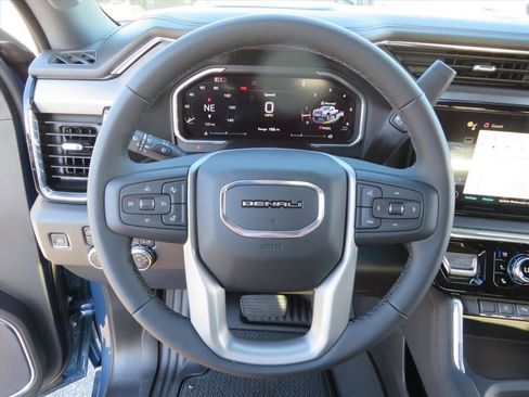 New 2026 GMC Sierra 2500 Denali w/ Denali Reserve Package image 19