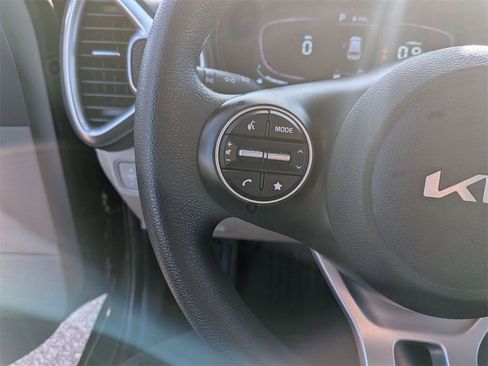 Used 2023 Kia Soul LX w/ LX Technology Package image 16