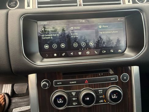 Used 2017 Land Rover Range Rover image 19