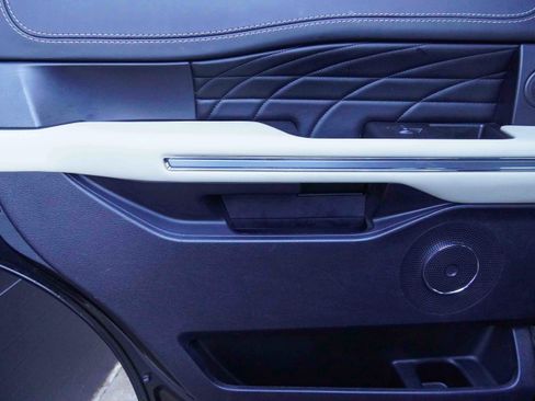 Used 2020 Ford Expedition Platinum image 33