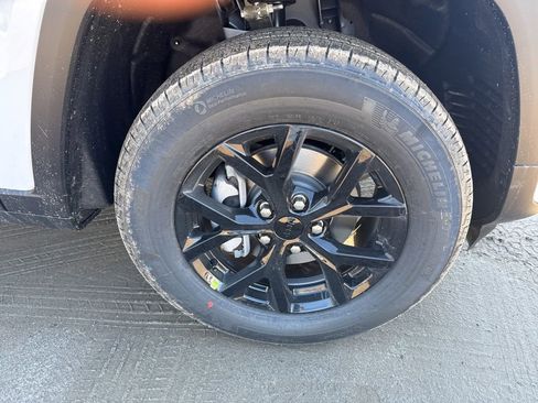 New 2026 Jeep Grand Cherokee Altitude AWD/4WD image 9