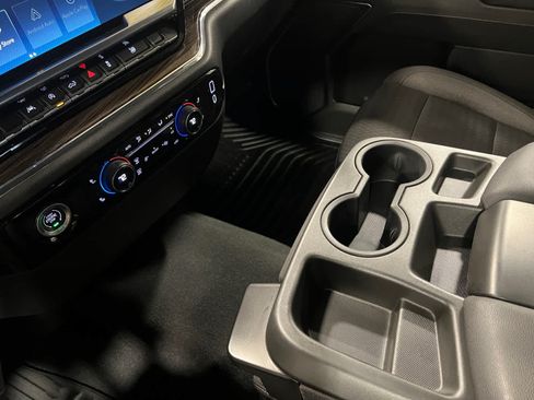 Used 2023 Chevrolet Silverado 1500 LT AWD/4WD image 16