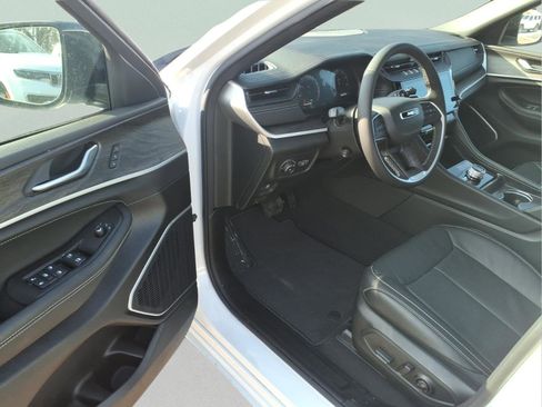 New 2026 Jeep Grand Cherokee Limited Reserve image 10