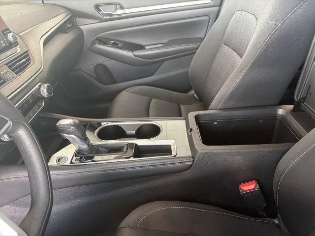 Used 2023 Nissan Altima 2.5 SV FWD image 23