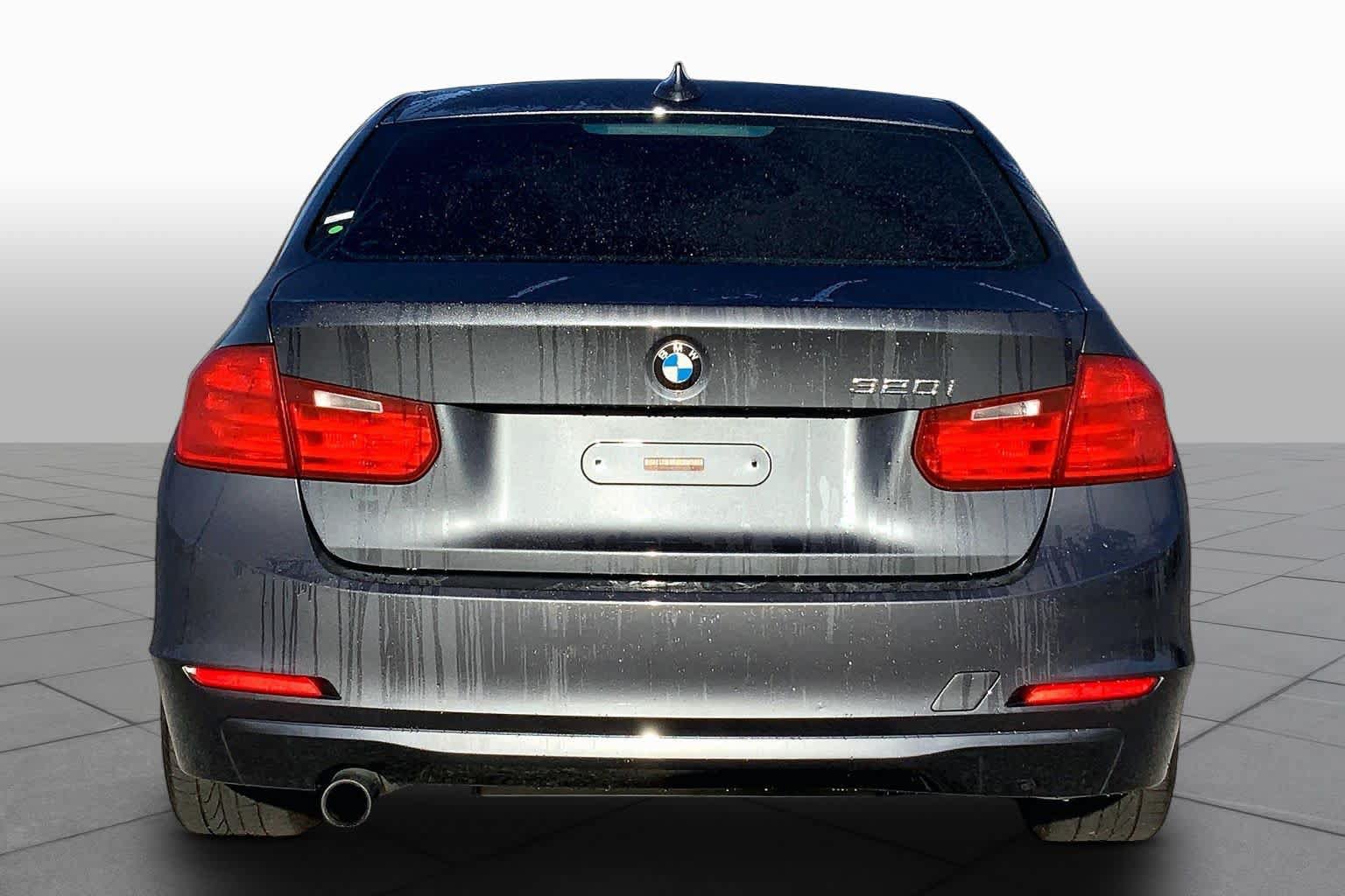 Used 2015 BMW 320i Sedan RWD image 5