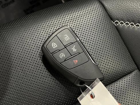 Used 2024 GMC Acadia Denali w/ Super Cruise Package image 29