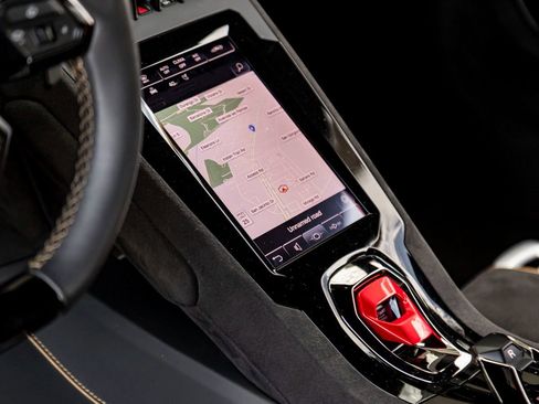 Used 2023 Lamborghini Huracan Tecnica image 17