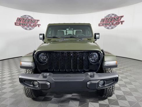 Used 2023 Jeep Gladiator Sport AWD/4WD image 2