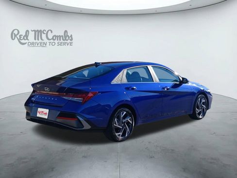 Used 2025 Hyundai Elantra SEL image 5