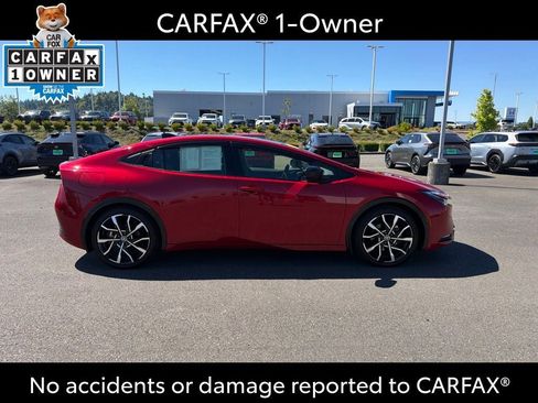 Used 2024 Toyota Prius Prime FWD image 6