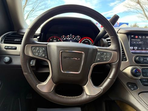 Used 2016 GMC Yukon XL Denali w/ Open Road Package image 28