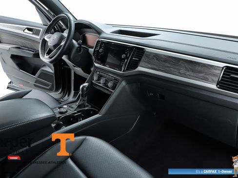 Used 2023 Volkswagen Atlas Cross Sport SE w/ Panoramic Sunroof Package image 34