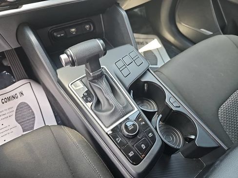 Used 2024 Kia Sportage LX FWD image 29