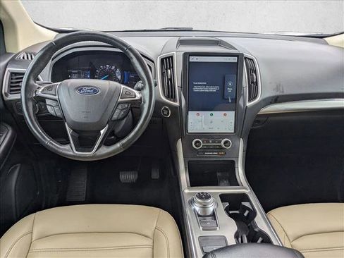 Used 2022 Ford Edge SEL image 16
